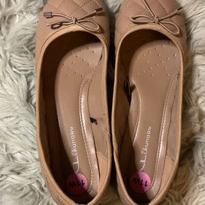 WORN ONCE! Tan Quilted Flats(WIDE)